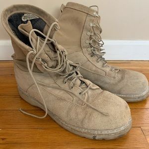 Desert boots military